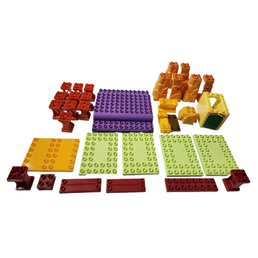 Mega Bloks Mixed Lot – Train Station & Building Pieces